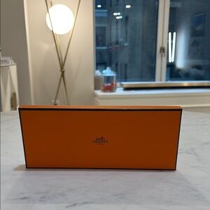 Hermès Orange Bow Tie Gift Box